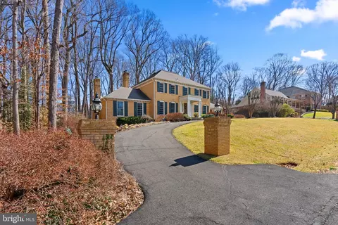 Exterior - 1153 Old Gate Ct, Mclean, VA 22102 photo 1 of 5