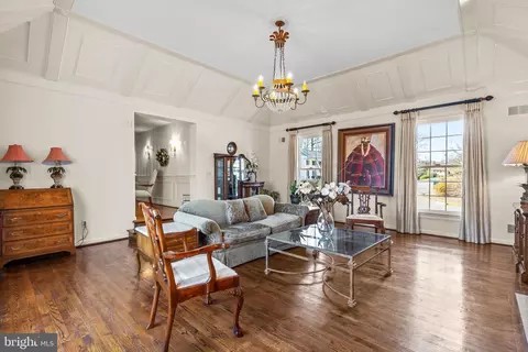 Living - 1153 Old Gate Ct, Mclean, VA 22102 photo 2 of 4