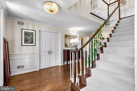 Entry Way - 1153 Old Gate Ct, Mclean, VA 22102 photo 2 of 3