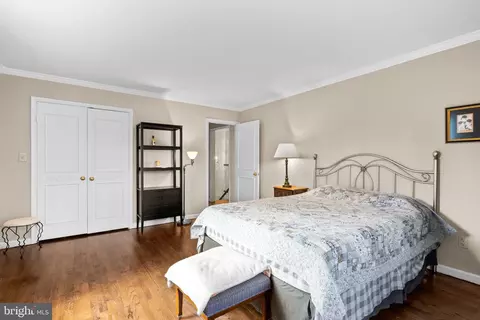 Bedroom - 1153 Old Gate Ct, Mclean, VA 22102 photo 4 of 7