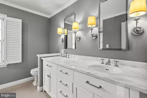 Bath - 1153 Old Gate Ct, Mclean, VA 22102 photo 2 of 6