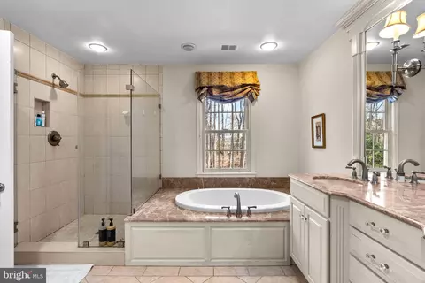 Bath - 1153 Old Gate Ct, Mclean, VA 22102 photo 5 of 6