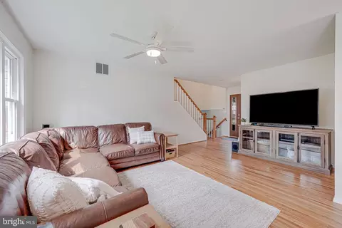 8315 Greeley Blvd, Springfield, VA 22152 photo 8