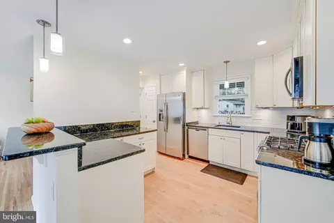 8315 Greeley Blvd, Springfield, VA 22152 photo 9
