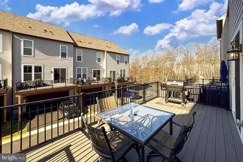 Exterior - 2395 Liberty Loop, Herndon, VA 20171 photo 1 of 4