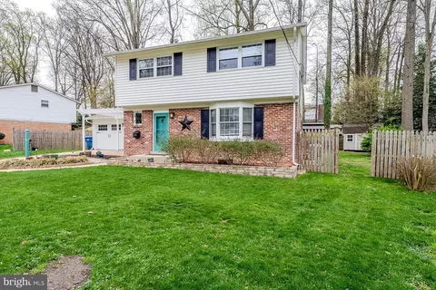 8727 Clydesdale Rd, Springfield, VA 22151 photo 2