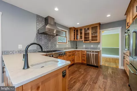 8727 Clydesdale Rd, Springfield, VA 22151 photo 10