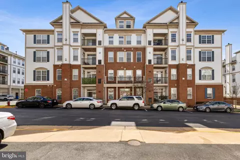 11623 Cavalier Landing Ct #305, Fairfax, VA 22030