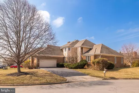 13106 Anvil Pl, Herndon, VA 20171