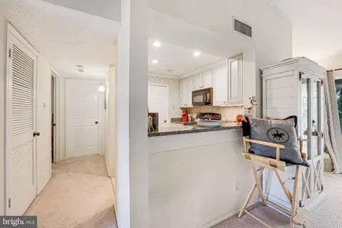 1507 Lincoln Way #301B, Mclean, VA 22102 photo 8
