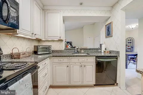 1507 Lincoln Way #301B, Mclean, VA 22102 photo 11