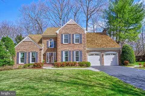 2959 Franklin Oaks Dr, Oak Hill, VA 20171