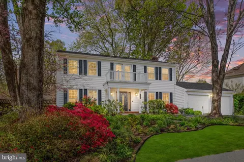 10937 Adare Dr, Fairfax, VA 22032