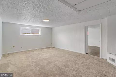 7906 Gosport Ln, Springfield, VA 22151 photo 21