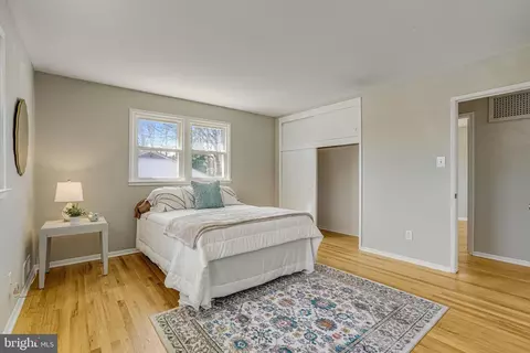 7906 Gosport Ln, Springfield, VA 22151 photo 12