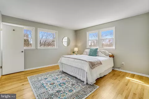 7906 Gosport Ln, Springfield, VA 22151 photo 13