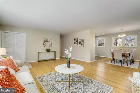 7906 Gosport Ln, Springfield, VA 22151 photo 7