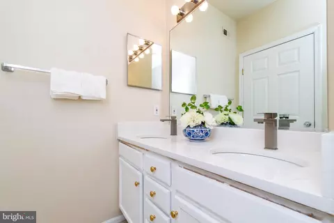 1530 Spring Gate Dr #9310, Mclean, VA 22102 photo 23