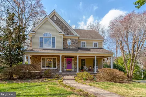 7902 Lee Ave, Alexandria, VA 22308