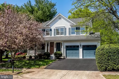 13626 Old Chatwood Pl, Chantilly, VA 20151