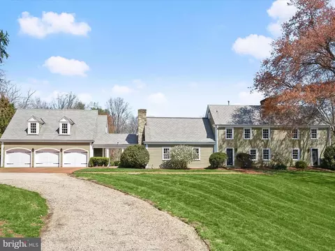 8824 Gallant Green Dr, Mclean, VA 22102