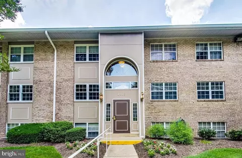 1908 Wilson Ln #201, Mclean, VA 22102