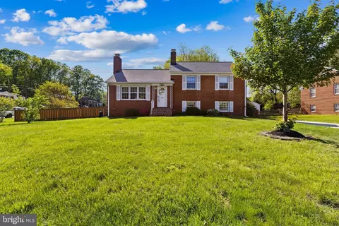6212 Middlesex Ave, Springfield, VA 22150