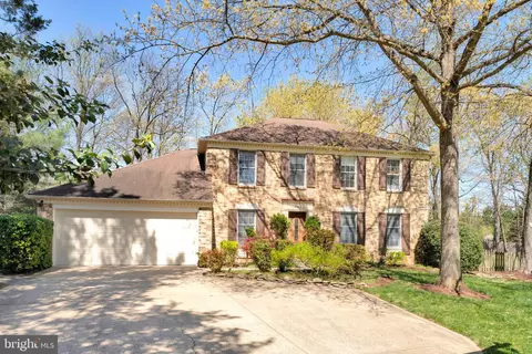 8459 Hunt Valley Dr, Vienna, VA 22182