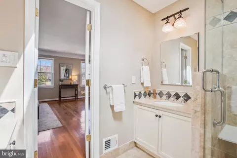 6210 Kilcullen Dr, Mclean, VA 22101 photo 32