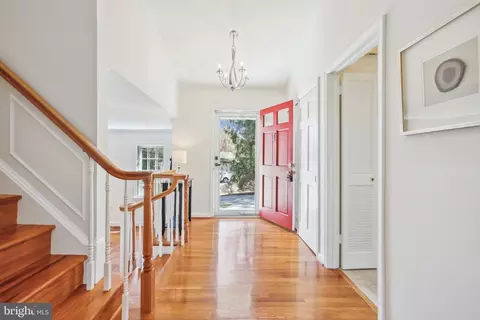 6210 Kilcullen Dr, Mclean, VA 22101 photo 3
