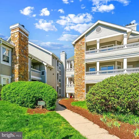 13085 Autumn Woods Way #301, Fairfax, VA 22033