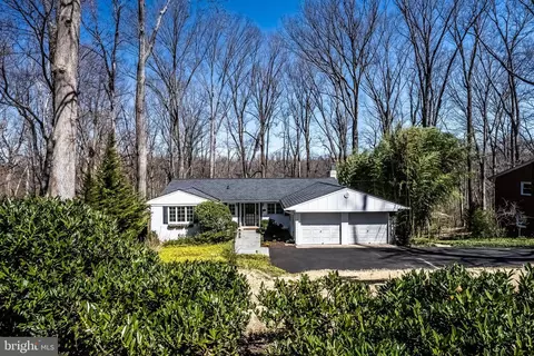 3308 Parkside Ter, Fairfax, VA 22031