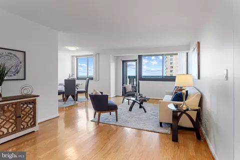 5501 Seminary Rd #2012S, Falls Church, VA 22041
