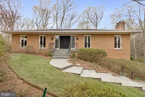 4066 Rosamora Ct, Mclean, VA 22101