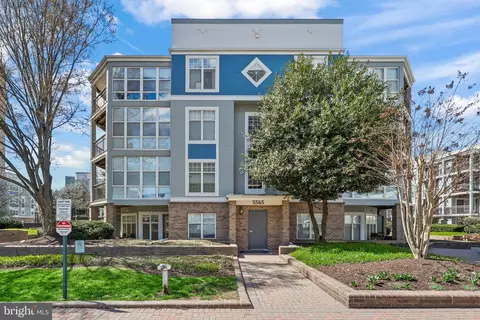 5563 Seminary Rd #215, Falls Church, VA 22041