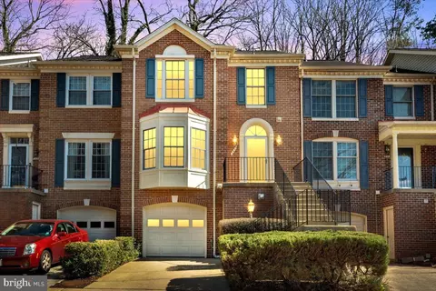 7523 Westmore Dr, Springfield, VA 22150 photo 2