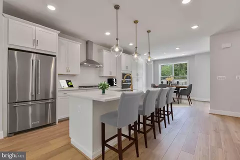 1609 Fellowship Sq, Reston, VA 20190