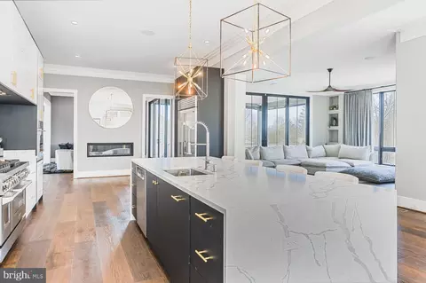 Kitchen - 1109 Towlston Rd, Mclean, VA 22102 photo 6 of 10