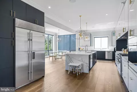 Kitchen - 1109 Towlston Rd, Mclean, VA 22102 photo 4 of 10