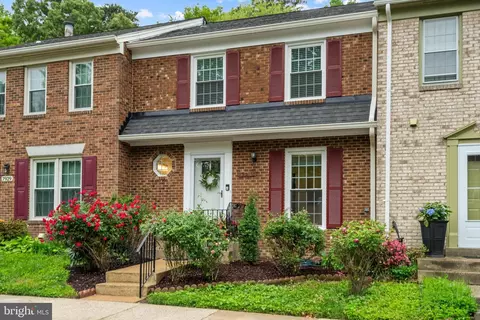 7931 Bethelen Woods Ln, Springfield, VA 22153
