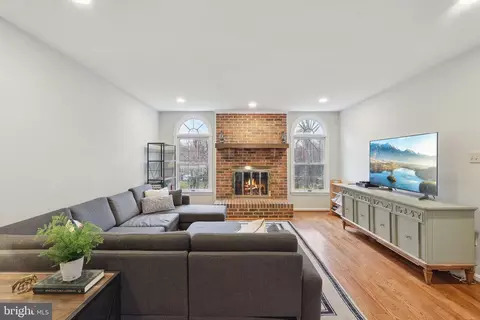 Living - 9029 Scott St, Springfield, VA 22153 photo 1 of 2