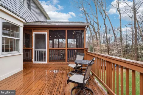Exterior - 9029 Scott St, Springfield, VA 22153 photo 9 of 16