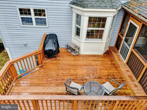 Exterior - 9029 Scott St, Springfield, VA 22153 photo 11 of 16