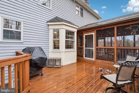 Exterior - 9029 Scott St, Springfield, VA 22153 photo 10 of 16