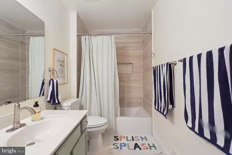 Bath - 9029 Scott St, Springfield, VA 22153 photo 6 of 6