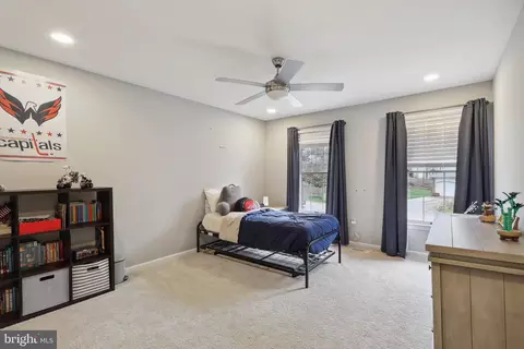 Bedroom - 9029 Scott St, Springfield, VA 22153 photo 9 of 12