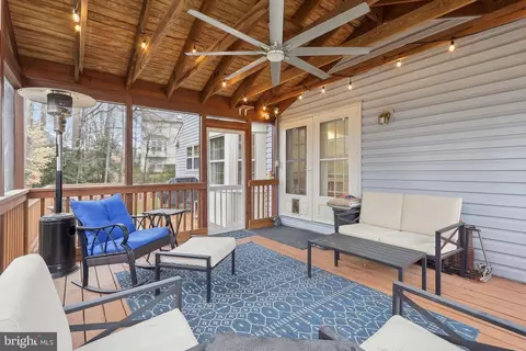 Exterior - 9029 Scott St, Springfield, VA 22153 photo 6 of 16