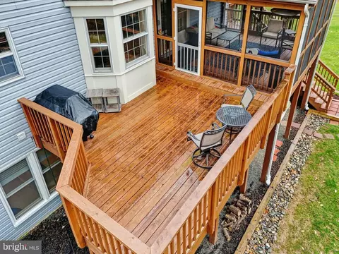 Exterior - 9029 Scott St, Springfield, VA 22153 photo 12 of 16