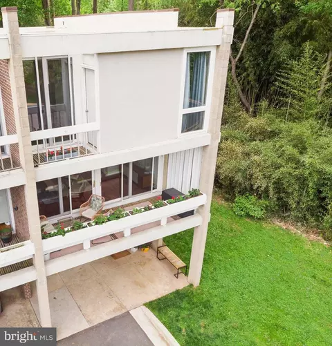 11599 Maple Ridge Rd, Reston, VA 20190 photo 33