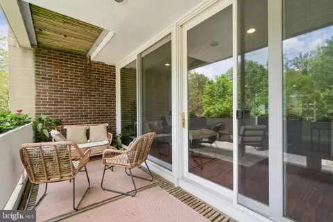 11599 Maple Ridge Rd, Reston, VA 20190 photo 9